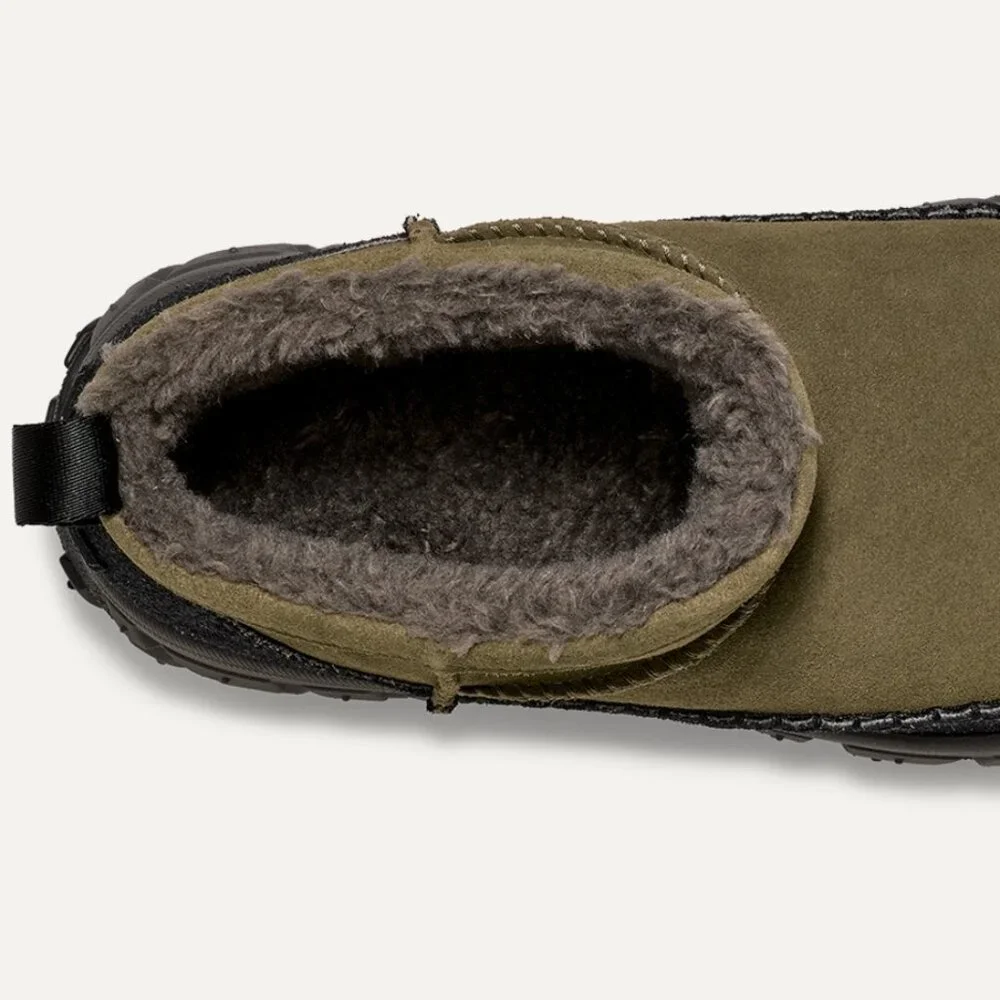 UGG All Gender Venture Daze Ultra Mini Cozy Boot
